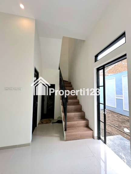 Rumah Baru 2 Lantai FULL FURNISH Blimbing Kota Malang - 3