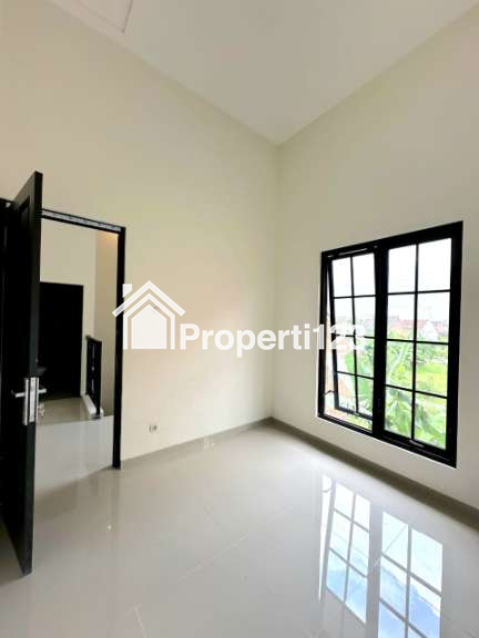 Rumah Baru 2 Lantai FULL FURNISH Blimbing Kota Malang - 5