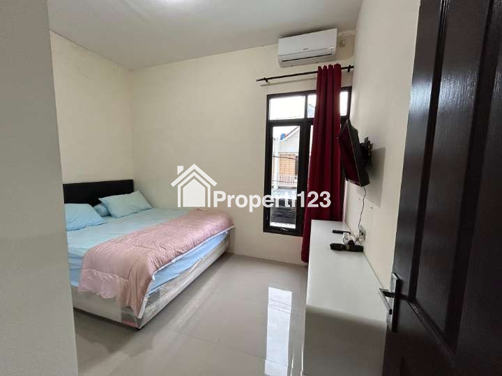 Rumah 2 Lantai FULL FURNISH Arumba Kota Malang - 5