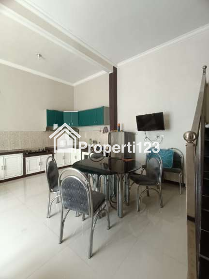 Rumah 2 Lantai Hook Ciliwung Malang - 4