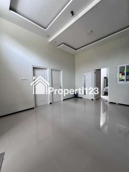 Rumah Baru FREE INTERIOR Villa Sengkaling Malang - 8