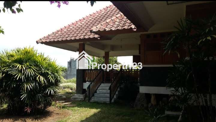 DIJUAL RUMAH & KEBUN LUAS : RUMAH MODEL PANGGUNG KOLONIAL BETAWI (SEMI VILLA), DIKAKI GUNUNG PAPANDAYAN, CISURUPAN, GARUT, JAWA BARAT - 2