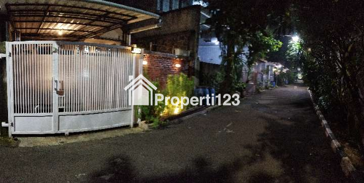 Rumah Adem 5 menit ke Tol Sawangan - 8