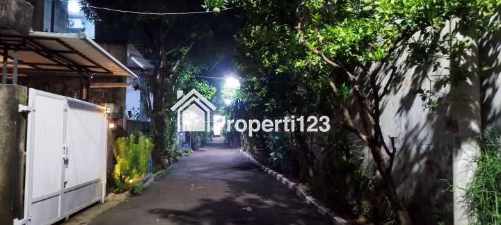 Rumah Adem 5 menit ke Tol Sawangan - 11