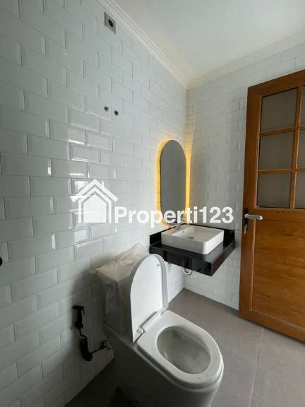 Brand new house dengan bangunan 3 lantai di kalibata jakarta selatan - 2