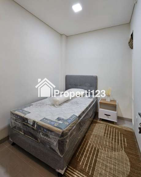 RUMAH 2 LANTAI FULL FURNISHED DEKAT JOGJA BAY, SLEMAN - 10