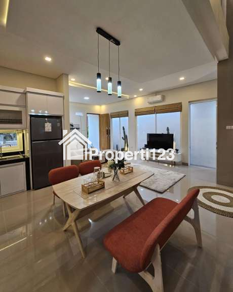 RUMAH 2 LANTAI FULL FURNISHED DEKAT JOGJA BAY, SLEMAN - 11
