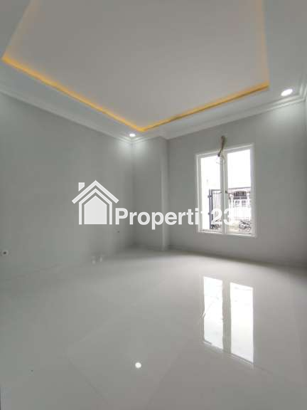 brand new house dalam komplek bebas banjir duren sawit jakarta timur - 6