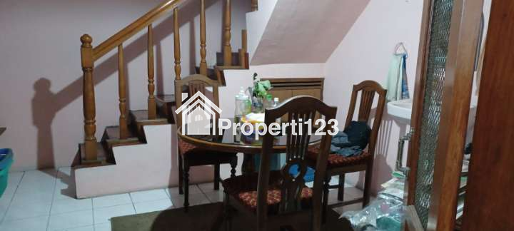 Rumah Hook 2 Lantai Siap Huni Sawojajar - 6