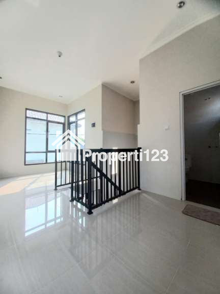 Rumah baru 2 lantai dalam perumahan di cilangkap jakarta timur - 1