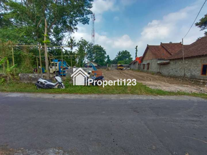 RUMAH CANTIK 2 LANTAI DI PALAGAN AKSES MUDAH - 3
