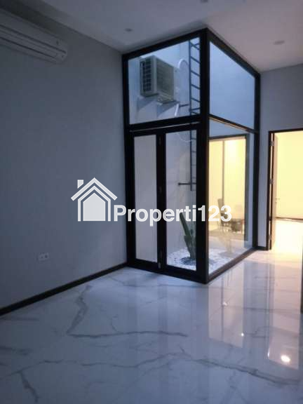 Rumah Baru Gress Siapp Huni Lokasi Mulyosari Surabaya Timur - 6