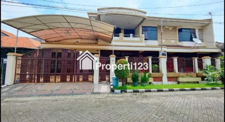 Rumah Besar Asri Harga Dibawah Pasaran Lokasi Ketintang Wiyata Surabaya Selatan - 1