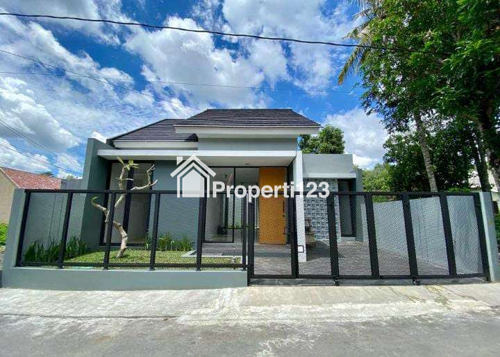 1 UNIT, RUMAH CANTIK DEKAT RS GRAMEDIKA DI NGAGLIK - 1