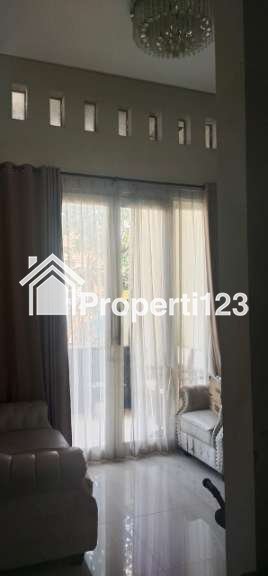 Rumah Semi Furnished Istimewa Siap Huni Lokasi Mulyosari Tengah Surabaya - 7