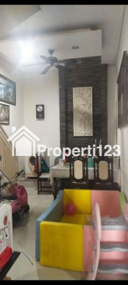 Rumah Semi Furnished Istimewa Siap Huni Lokasi Mulyosari Tengah Surabaya - 8