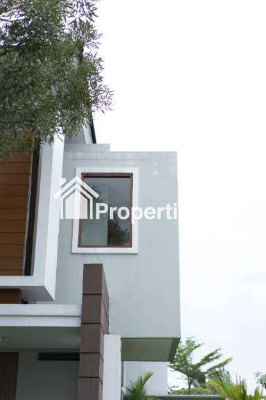 Carport 2 Mobil, Dekat Jogja Exotarium Mini Zoo, Rumah - 4