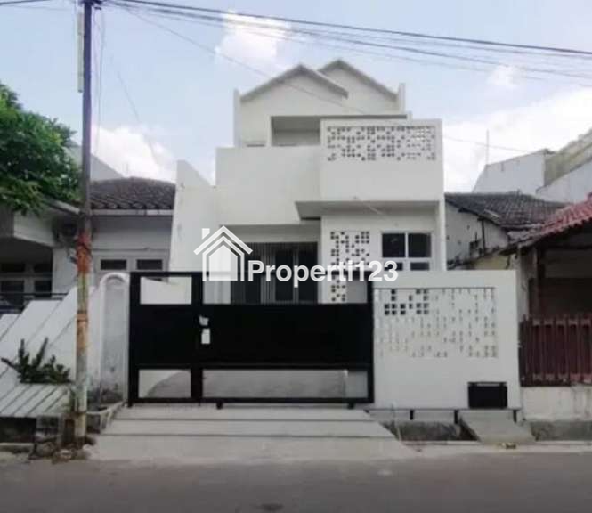 Dijual Rumah Baru 2 Lantai di Duren Sawit Jakarta Timur Dekat TIP TOP Pondok Bambu, Mall Cipinang Indah, RS Alia Hospital, Stasiun Klender, Gerbang Tol - 1