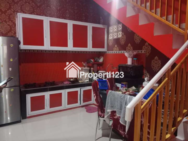 Rumah 2 lantai di komplek perumahan asri dan aman - 4