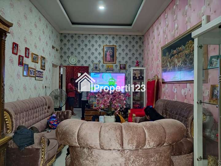 Rumah 2 lantai di komplek perumahan asri dan aman - 3
