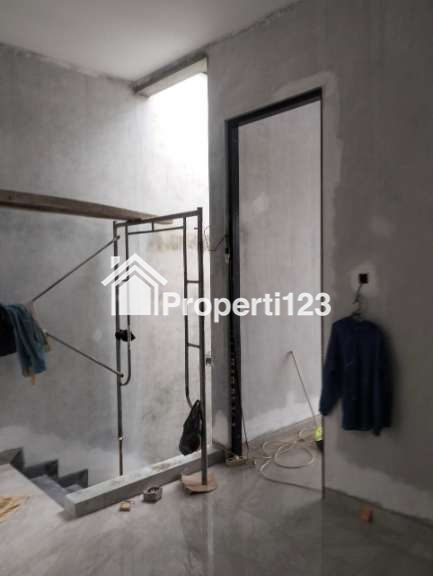 Perumahan Nirwana Eksekutif Rungkut Surabaya Timur - Rumah Baru Gress (On Progress Finishing) - 7
