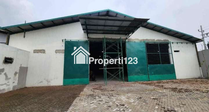 Gudang Tempat Usaha Nol Jalan Raya Siap Pakai  Lokasi Raya Tanjungsari - 6