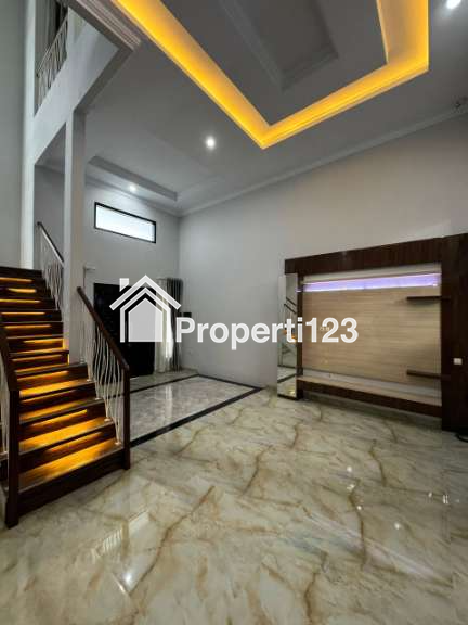 Rumah Private Pool Lenteng Agung  Jakarta Selatan - 17