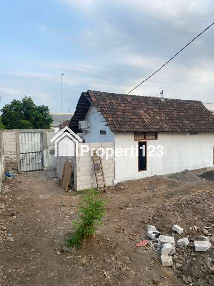 Dijual cepat dan murah gudang + tanah di Beji, Pasuruan - 2