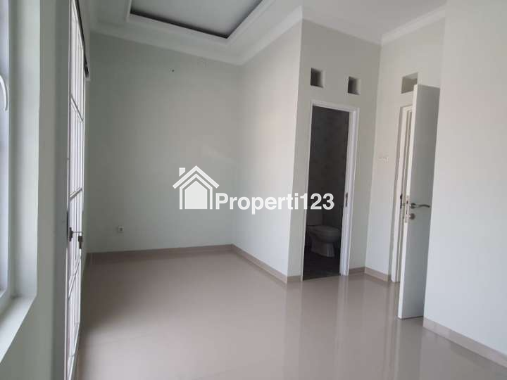 Rumah sangat strategis di Jl Raya Hankam Jatiwarna Bekasi - 5