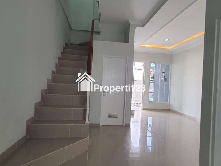 Rumah sangat strategis di Jl Raya Hankam Jatiwarna Bekasi - 4