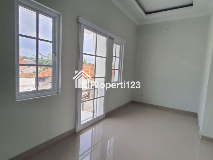 Rumah sangat strategis di Jl Raya Hankam Jatiwarna Bekasi - 6