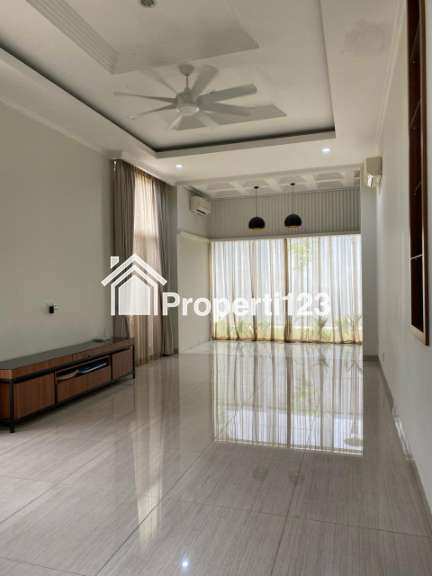 Disewakan Rumah Cantik di Foresta, BSD - 1