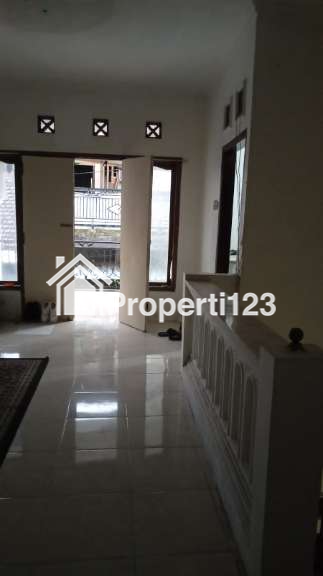 Rumah Siap Huni 2 Lantai Mulyorejo Malang - 10