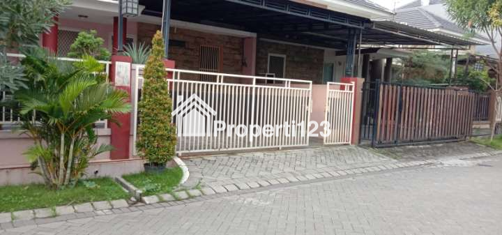 Rumah Istimewa Full Furnished Siap huni Perumahan Delta Gardenia Deltasari Waru Sidoarjo - 10