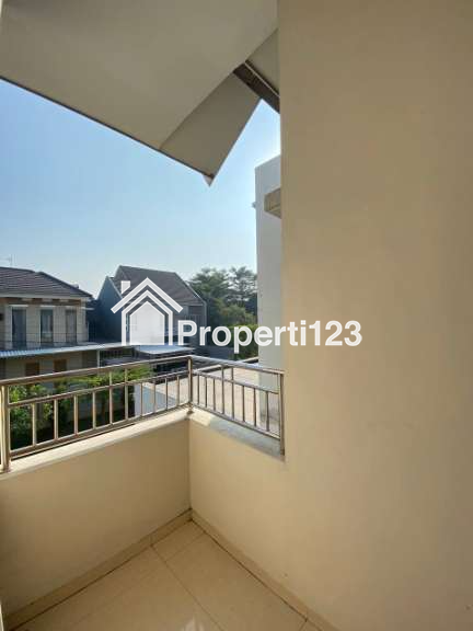 Dijual Rumah Mewah Istimewa Strategis Siap Huni di Deltasari Indah Waru Sidoarjo - 17