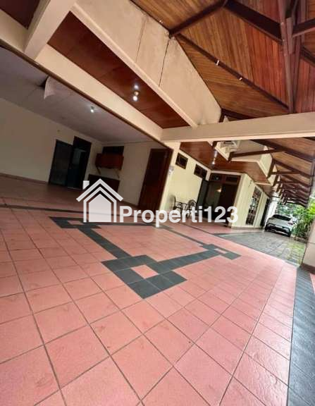 RUMAH TEBET HARGA NJOP LOKASI HOOK AKSES MOBIL SIAP HUNI - 12