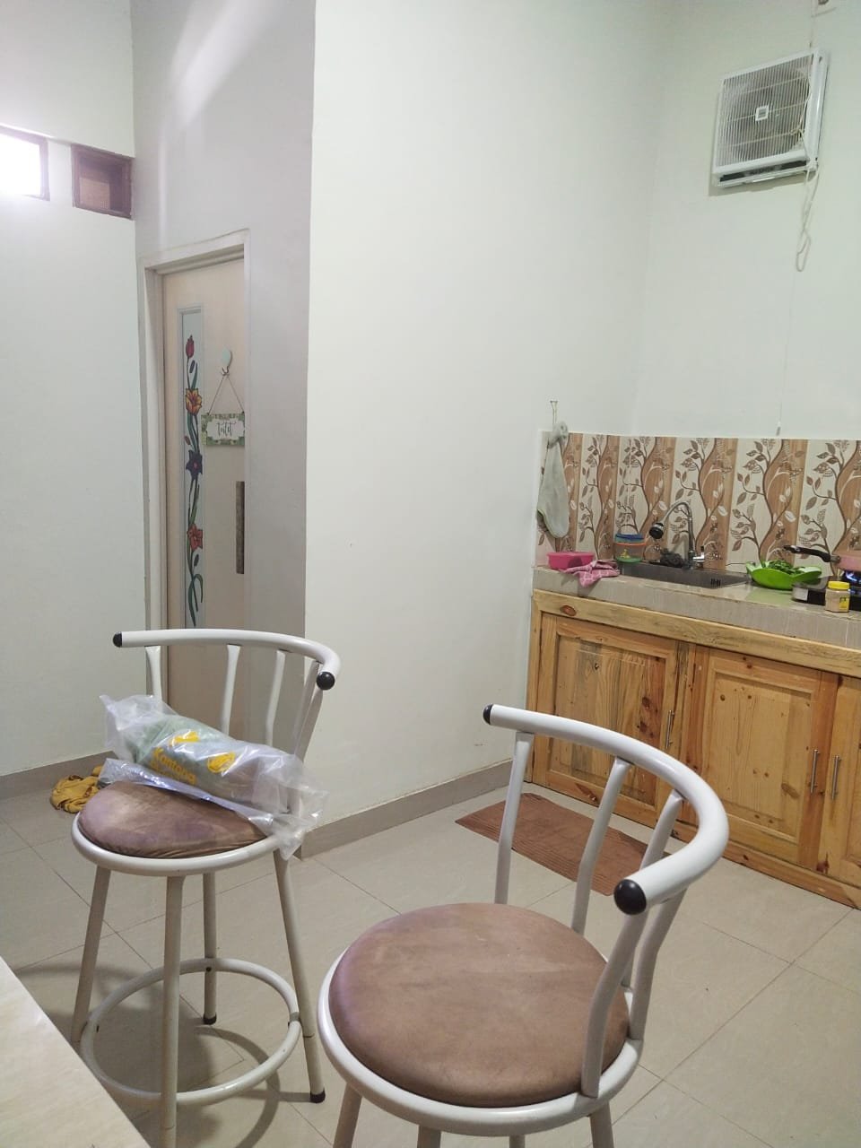 Dijual Cepat Rumah Siap Untuk Kos di Cirendeu,Tangerang Selatan - 6