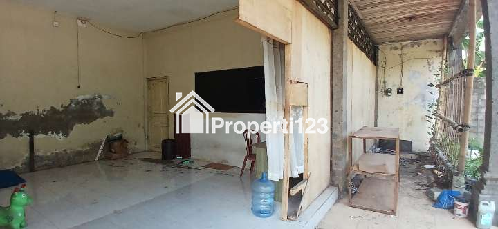 Disewakan gudang dan toko jl By Pass Ida Bagus Mantra Saba Gianyar Bali - 5