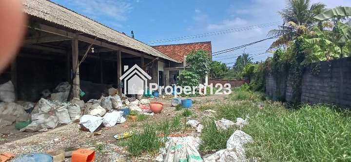 Disewakan gudang dan toko jl By Pass Ida Bagus Mantra Saba Gianyar Bali - 7