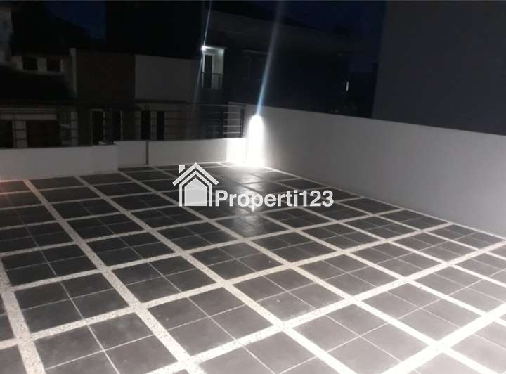 Dijual Rumah 2,5 Lantai Bangunan Baru , Kelapa Gading - 3