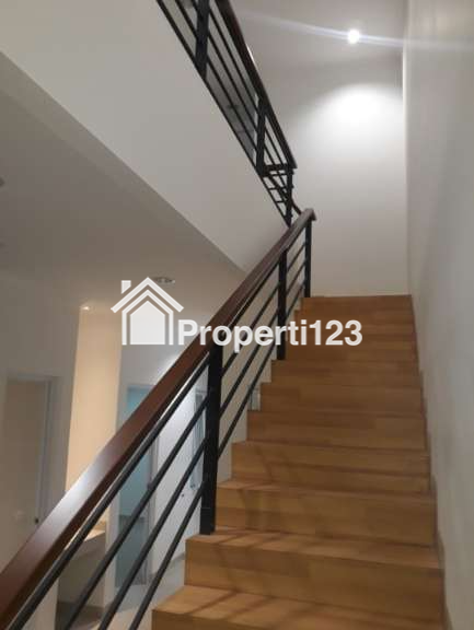 Dijual Rumah 2,5 Lantai Bangunan Baru , Kelapa Gading - 2