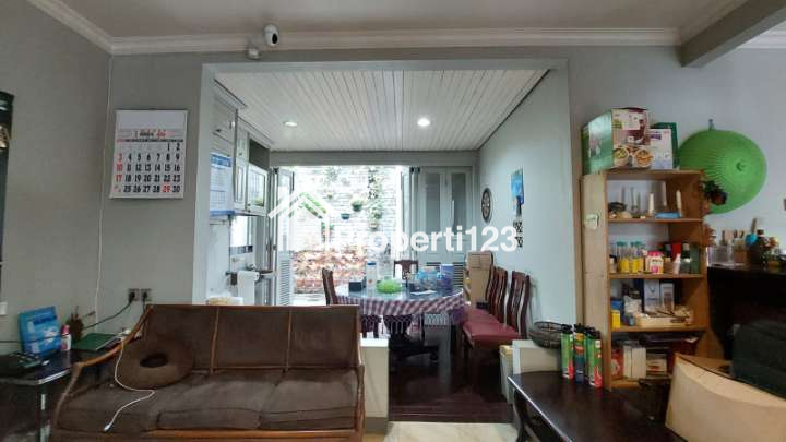 Dijual Rumah 2 Lantai , Lokasi Strategis, Kedoya, Jakarta Barat - 3
