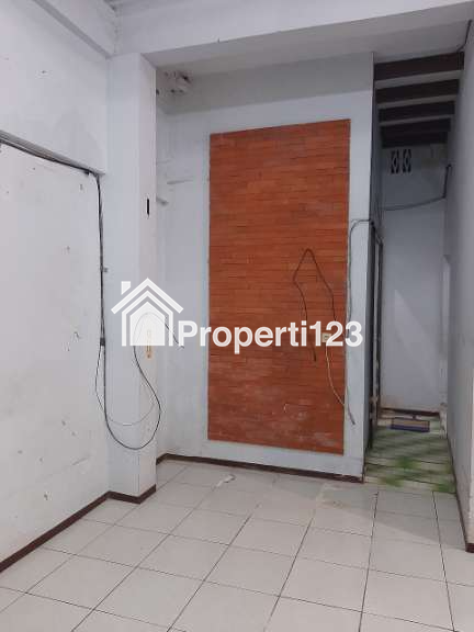 Rumah Siap Huni Lingkungan Asri Di Manukan Tengah Surabaya Barat - 10