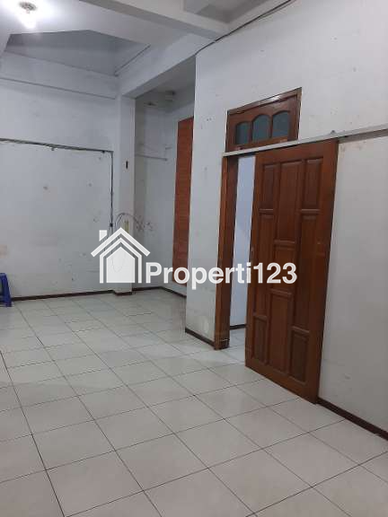 Rumah Siap Huni Lingkungan Asri Di Manukan Tengah Surabaya Barat - 19