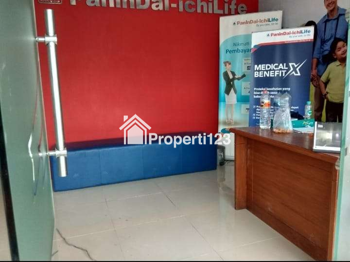 Di SEWAKAN Ruko 4 Lantai Lokasi Strategis di Jalan Jawa Pusat Surabaya - 7
