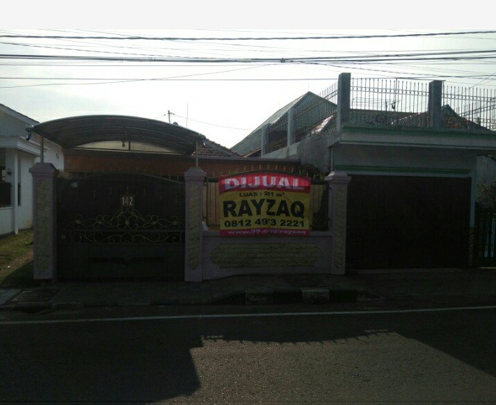 DIJUAL RUMAH DI TEPI JALAN PATIMURA PASURUAN KOTA, JATIM - 9