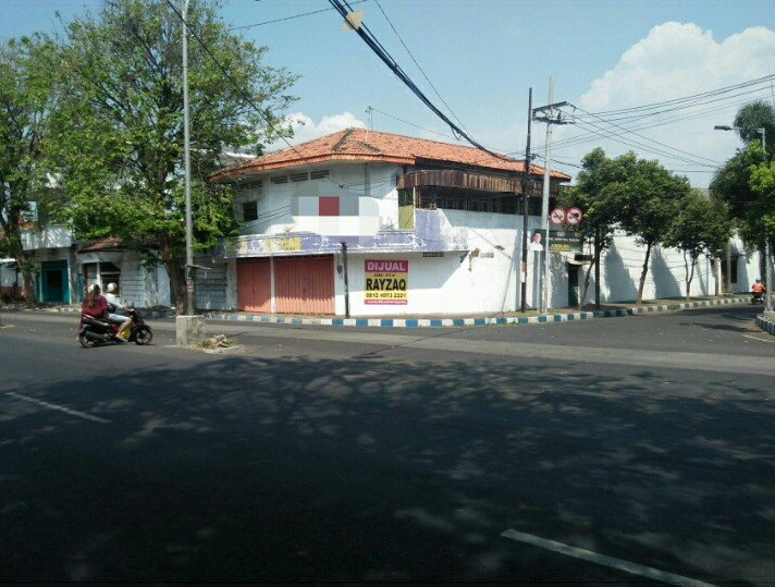 DIJUAL MURAH RUMAH POJOK 2Lt DI TEPI JALAN RAYA SUKARNO HATTA PASURUAN KOTA, JATIM - 10