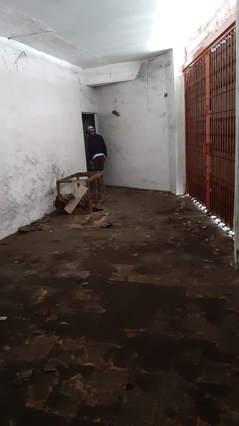 DIJUAL MURAH RUMAH POJOK 2Lt DI TEPI JALAN RAYA SUKARNO HATTA PASURUAN KOTA, JATIM - 35