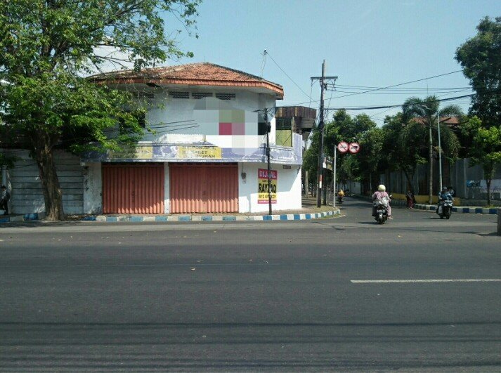 DIJUAL MURAH RUMAH POJOK 2Lt DI TEPI JALAN RAYA SUKARNO HATTA PASURUAN KOTA, JATIM - 4