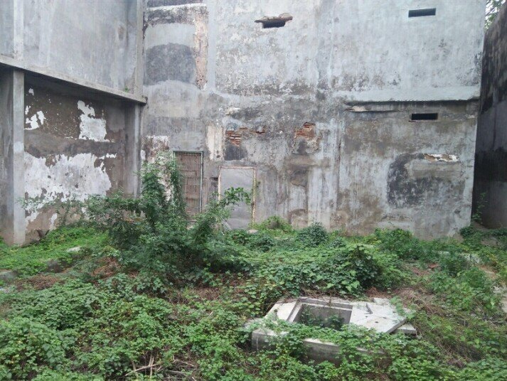 DIJUAL MURAH RUMAH POJOK 2Lt DI TEPI JALAN RAYA SUKARNO HATTA PASURUAN KOTA, JATIM - 23